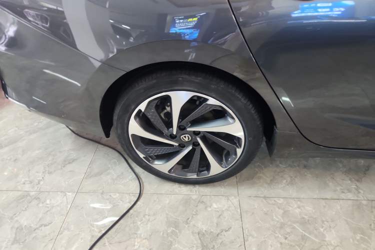 Used CHANGAN Ruicheng PLUS 2023 1.5T DCT Navigation Edition Right Rear Wheel Hub