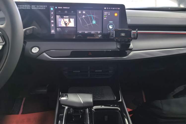 Used CHANGAN Ruicheng PLUS 2023 1.5T DCT Navigation Edition Audio And AC Panel