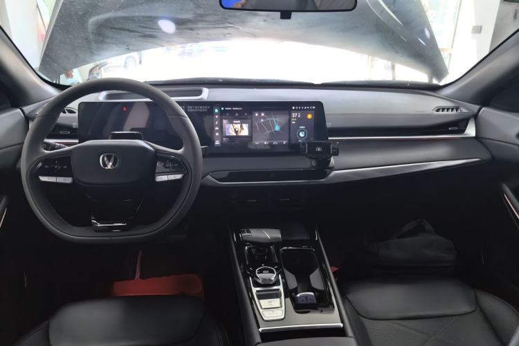 Used CHANGAN Ruicheng PLUS 2023 1.5T DCT Navigation Edition Center Console