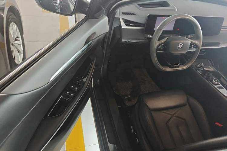 Used CHANGAN Ruicheng PLUS 2023 1.5T DCT Navigation Edition Driver Seat