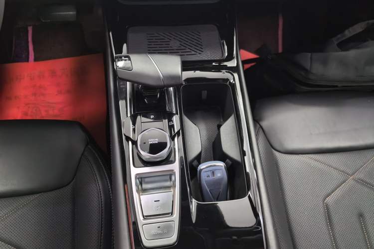 Used CHANGAN Ruicheng PLUS 2023 1.5T DCT Navigation Edition Gear Lever