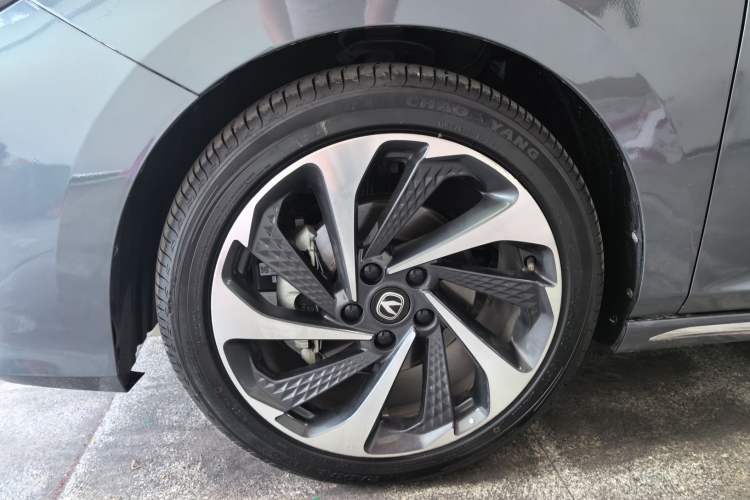 Used CHANGAN Ruicheng PLUS 2023 1.5T DCT Navigation Edition Left Front Wheel Hub