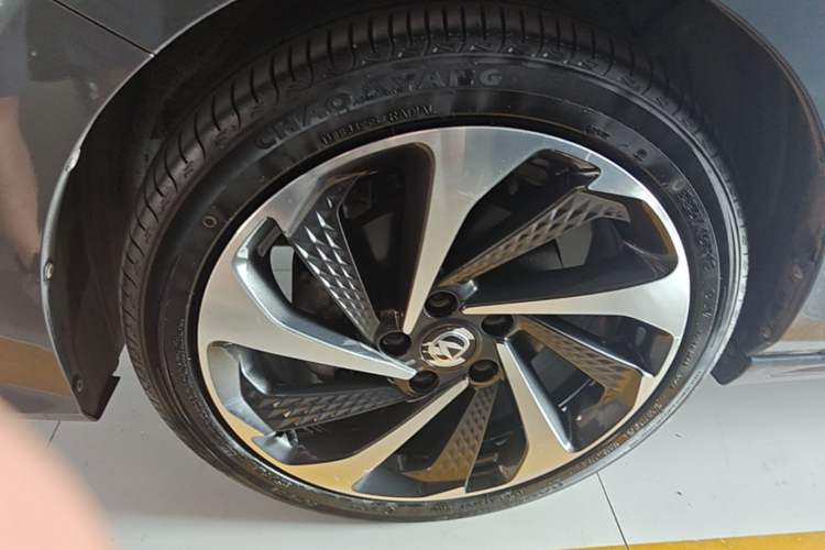Used CHANGAN Ruicheng PLUS 2023 1.5T DCT Navigation Edition Left Front Wheel Hub
