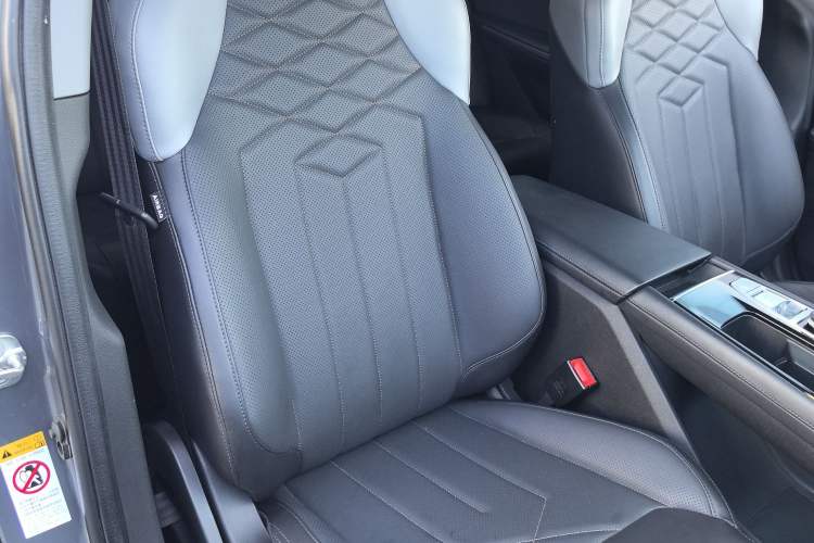 Used CHANGAN Ruicheng PLUS 2023 1.5T DCT Navigation Edition Right Front Seat