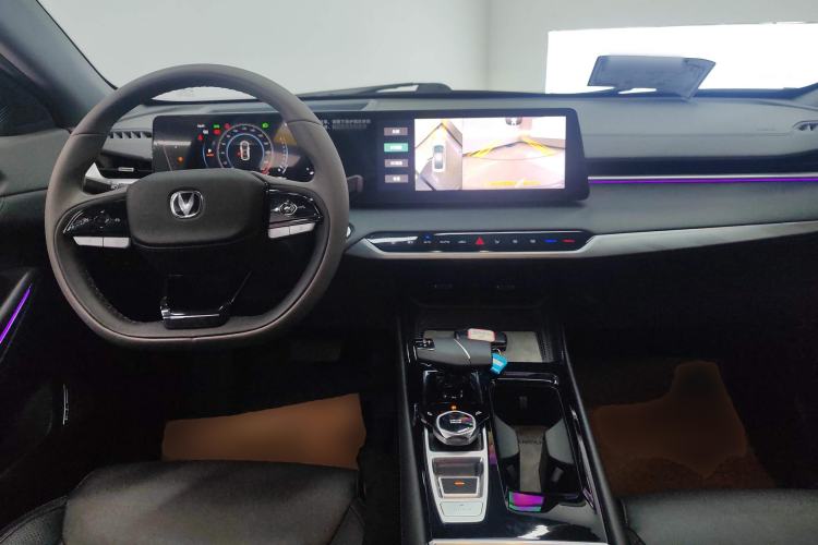Used CHANGAN Ruicheng PLUS 2023 1.5T DCT Navigation Edition Center Console