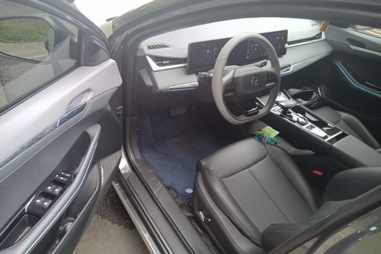Used CHANGAN Ruicheng PLUS 2023 1.5T DCT Prestige Edition Driver Seat