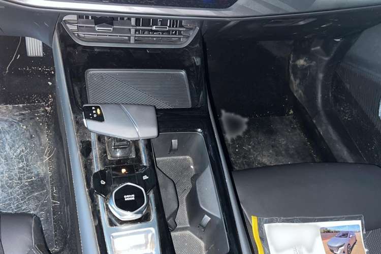 Used CHANGAN Ruicheng PLUS 2023 1.5T DCT Navigation Edition Gear Lever