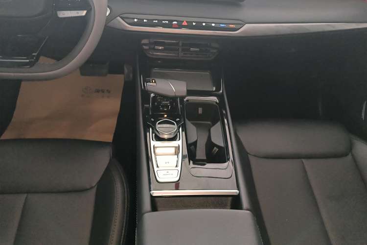 Used CHANGAN Ruicheng PLUS 2023 1.5T DCT Prestige Edition Gear Lever