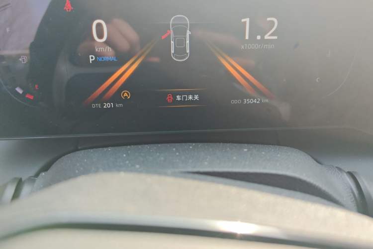 Used CHANGAN Ruicheng PLUS 2023 1.5T DCT Navigation Edition Odometer Close Up