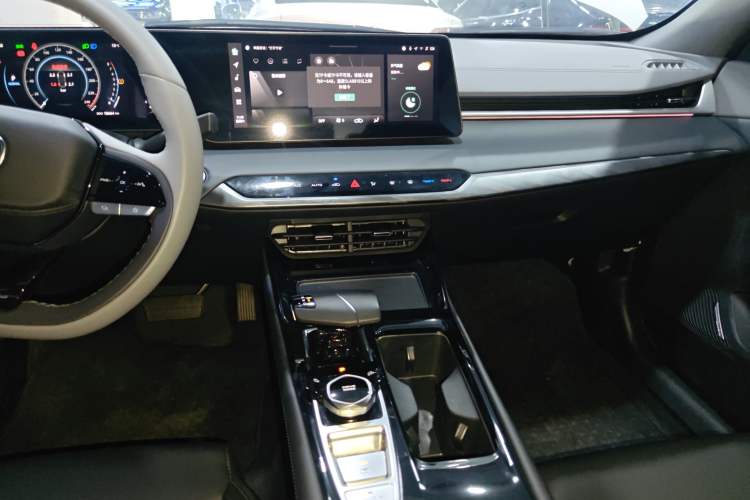 Used CHANGAN Ruicheng PLUS 2023 1.5T DCT Prestige Edition Audio And AC Panel