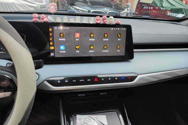 Used CHANGAN Ruicheng PLUS 2023 1.5T DCT Navigation Edition Audio And AC Panel