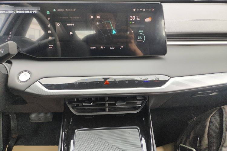 Used CHANGAN Ruicheng PLUS 2023 1.5T DCT Prestige Edition Audio And AC Panel