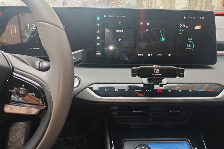 Used CHANGAN Ruicheng PLUS 2023 1.5T DCT Prestige Edition Audio And AC Panel