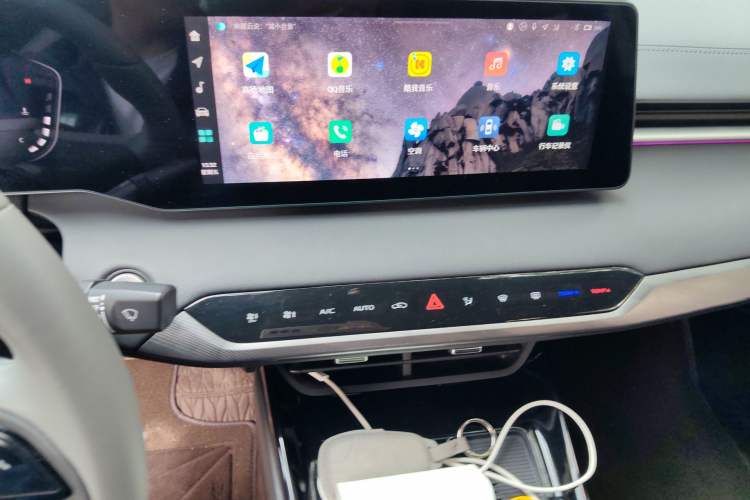 Used CHANGAN Ruicheng PLUS 2023 1.5T DCT Flagship Edition Audio And AC Panel