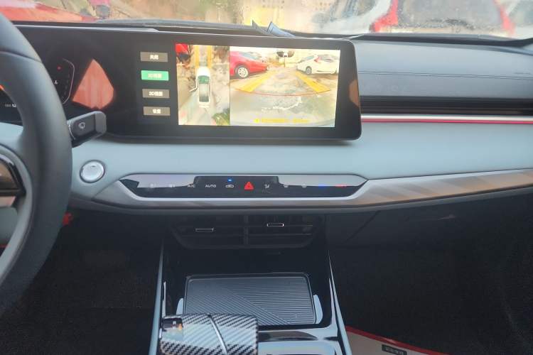 Used CHANGAN Ruicheng PLUS 2023 1.5T DCT Navigation Edition Audio And AC Panel