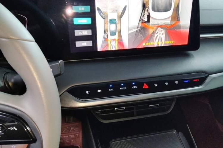 Used CHANGAN Ruicheng PLUS 2023 1.5T DCT Prestige Edition Audio And AC Panel