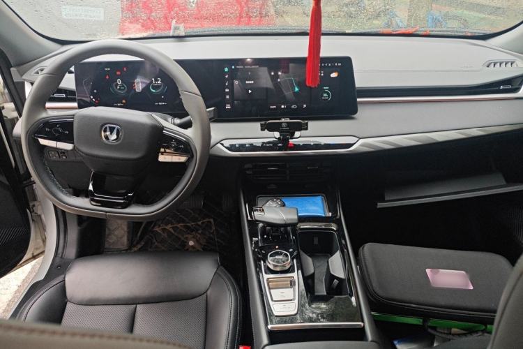 Used CHANGAN Ruicheng PLUS 2023 1.5T DCT Prestige Edition Center Console