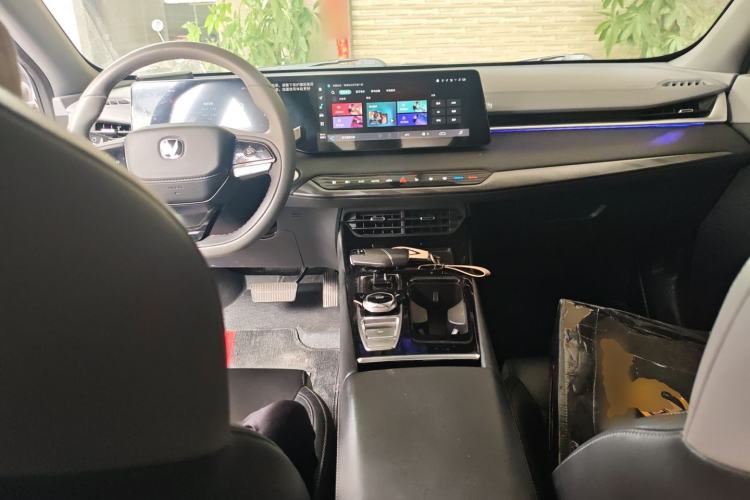 Used CHANGAN Ruicheng PLUS 2023 1.5T DCT Prestige Edition Center Console