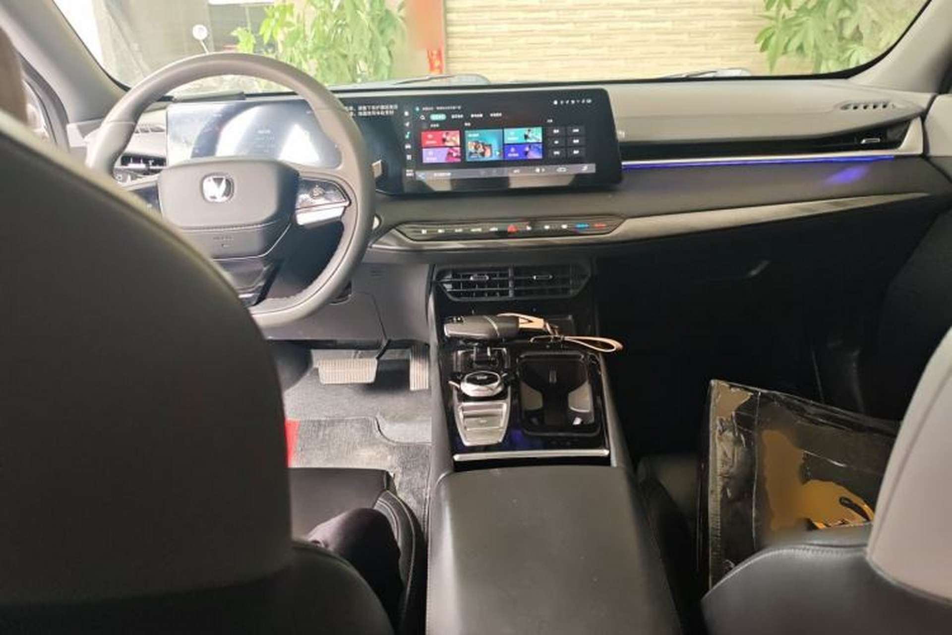 Used CHANGAN Ruicheng PLUS 2023 1.5T DCT Prestige Edition Center Console