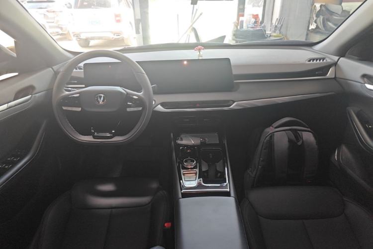 Used CHANGAN Ruicheng PLUS 2023 1.5T DCT Prestige Edition Center Console