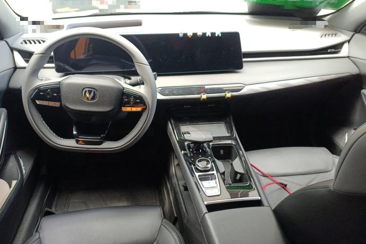 Used CHANGAN Ruicheng PLUS 2023 1.5T DCT Lingyue Trim Center Console