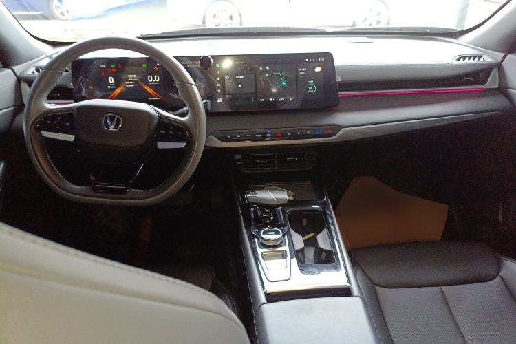Used CHANGAN Ruicheng PLUS 2023 1.5T DCT Prestige Edition Center Console