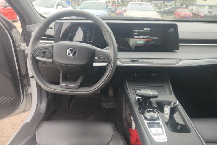 Used CHANGAN Ruicheng PLUS 2023 1.5T DCT Prestige Edition Center Console
