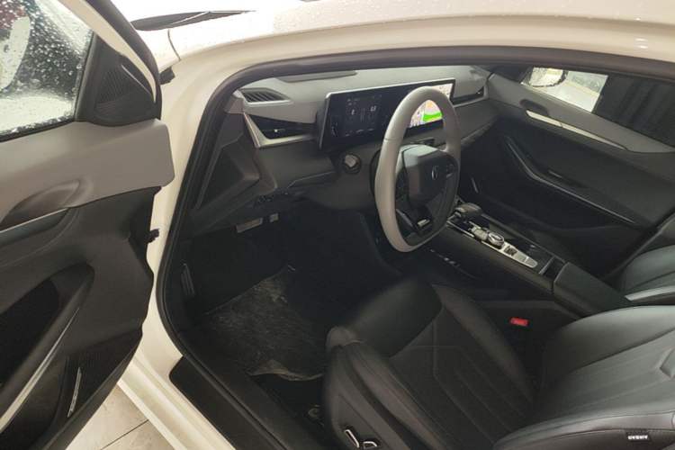 Used CHANGAN Ruicheng PLUS 2023 1.5T DCT Navigation Edition Driver Seat
