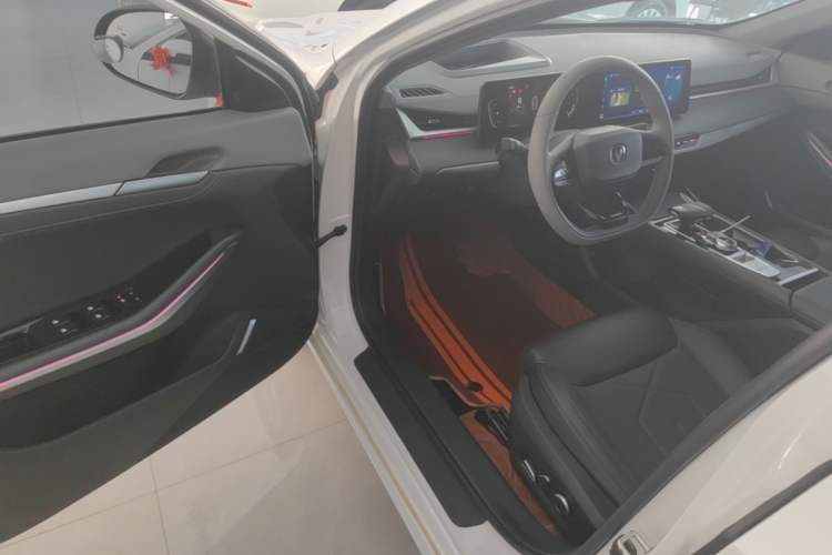 Used CHANGAN Ruicheng PLUS 2023 1.5T DCT Navigation Edition Driver Seat