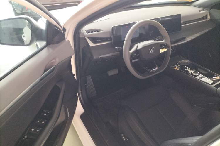 Used CHANGAN Ruicheng PLUS 2023 1.5T DCT Prestige Edition Driver Seat