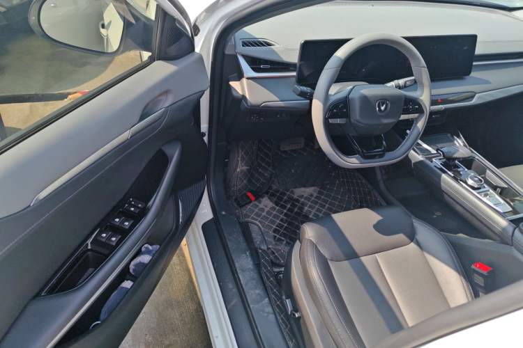 Used CHANGAN Ruicheng PLUS 2023 1.5T DCT Prestige Edition Driver Seat