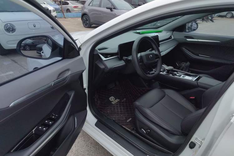 Used CHANGAN Ruicheng PLUS 2023 1.5T DCT Prestige Edition Driver Seat