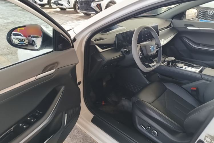 Used CHANGAN Ruicheng PLUS 2023 1.5T DCT Navigation Edition Driver Seat