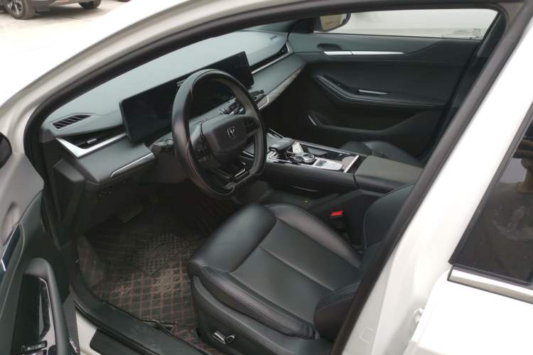 Used CHANGAN Ruicheng PLUS 2023 1.5T DCT Prestige Edition Driver Seat