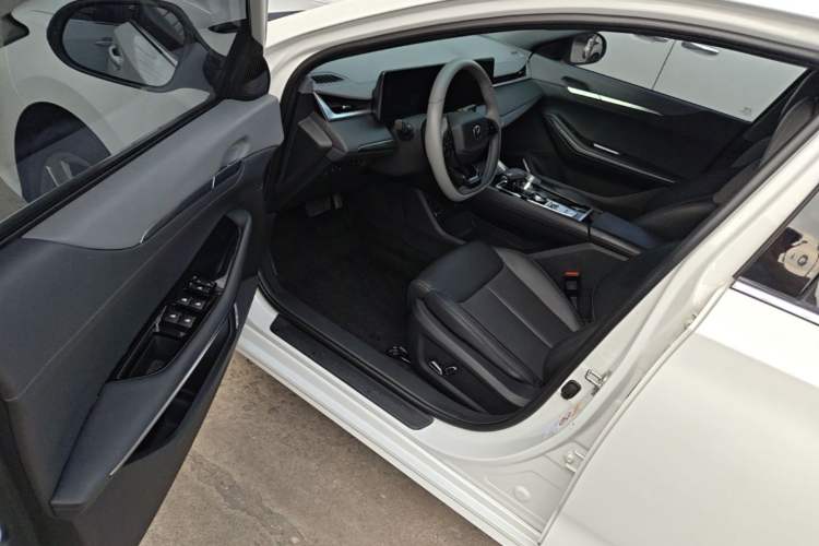 Used CHANGAN Ruicheng PLUS 2023 1.5T DCT Prestige Edition Driver Seat