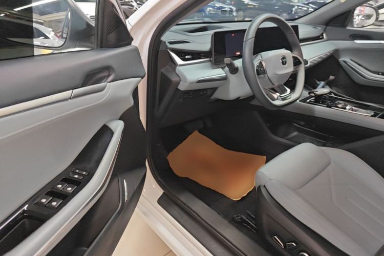 Used CHANGAN Ruicheng PLUS 2023 1.5T DCT Navigation Edition Driver Seat