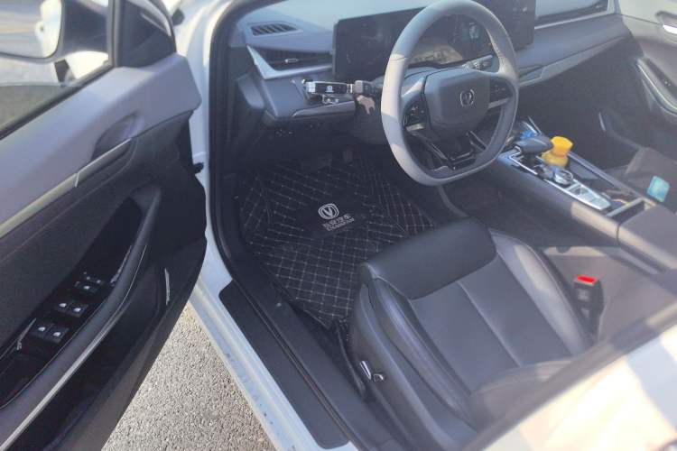 Used CHANGAN Ruicheng PLUS 2023 1.5T DCT Prestige Edition Driver Seat
