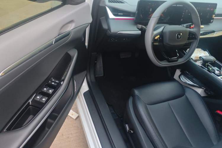Used CHANGAN Ruicheng PLUS 2023 1.5T DCT Prestige Edition Driver Seat