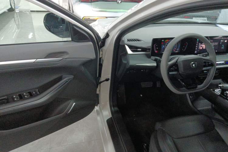Used CHANGAN Ruicheng PLUS 2023 1.5T DCT Prestige Edition Driver Seat