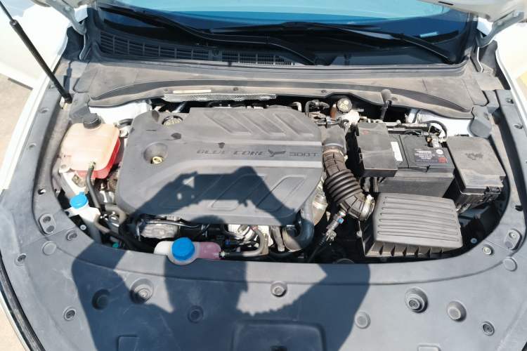 Used CHANGAN Ruicheng PLUS 2023 1.5T DCT Prestige Edition Engine Bay