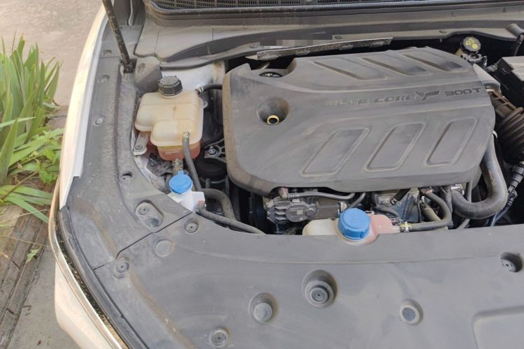 Used CHANGAN Ruicheng PLUS 2023 1.5T DCT Navigation Edition Engine Bay Right