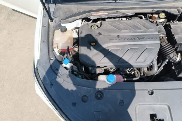 Used CHANGAN Ruicheng PLUS 2023 1.5T DCT Prestige Edition Engine Bay Right