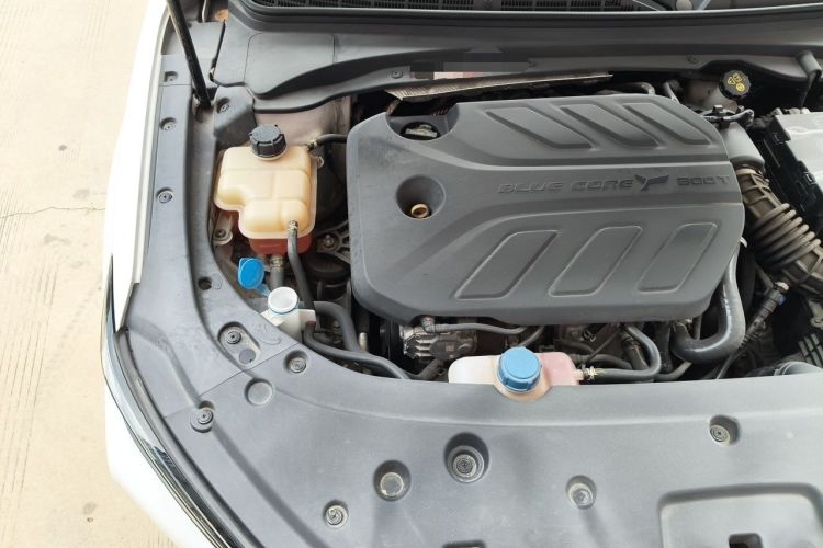 Used CHANGAN Ruicheng PLUS 2023 1.5T DCT Prestige Edition Engine Bay Right