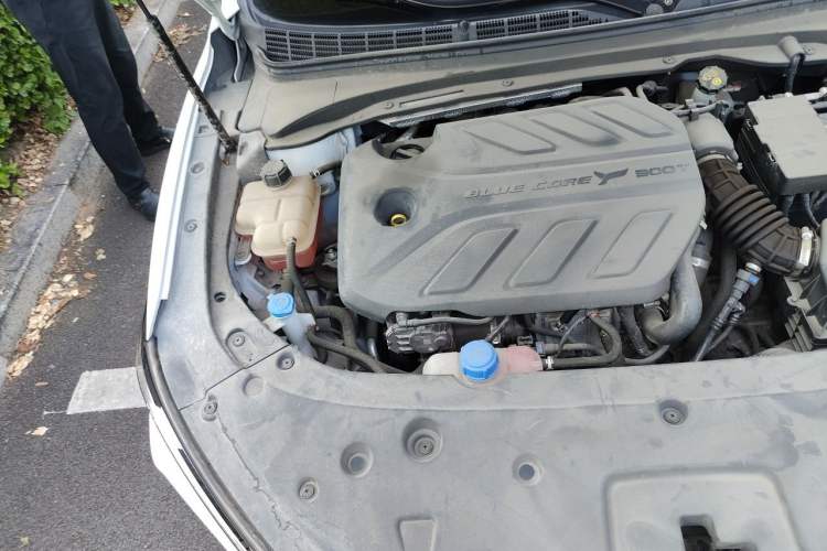 Used CHANGAN Ruicheng PLUS 2023 1.5T DCT Navigation Edition Engine Bay Right