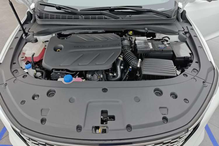 Used CHANGAN Ruicheng PLUS 2023 1.5T DCT Prestige Edition Engine Bay