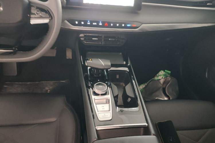 Used CHANGAN Ruicheng PLUS 2023 1.5T DCT Navigation Edition Gear Lever