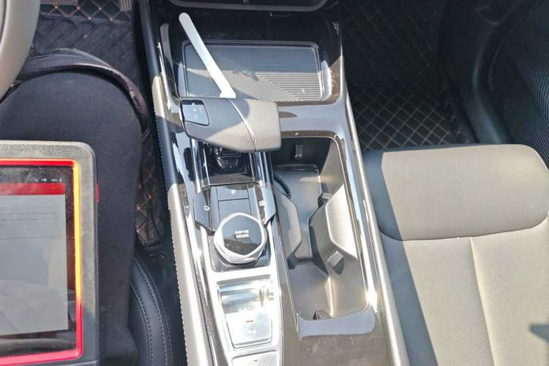 Used CHANGAN Ruicheng PLUS 2023 1.5T DCT Prestige Edition Gear Lever