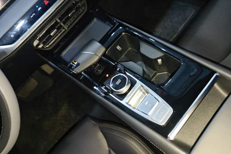 Used CHANGAN Ruicheng PLUS 2023 1.5T DCT Prestige Edition Gear Lever
