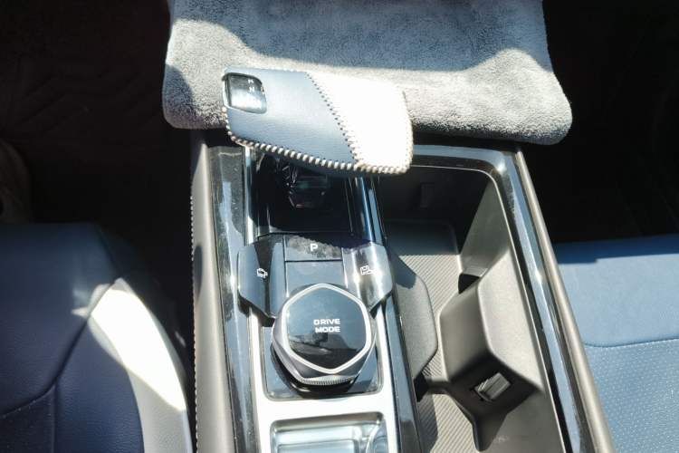 Used CHANGAN Ruicheng PLUS 2023 1.5T DCT Prestige Edition Gear Lever