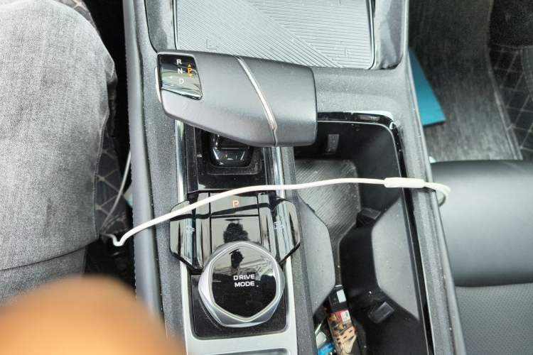 Used CHANGAN Ruicheng PLUS 2023 1.5T DCT Prestige Edition Gear Lever